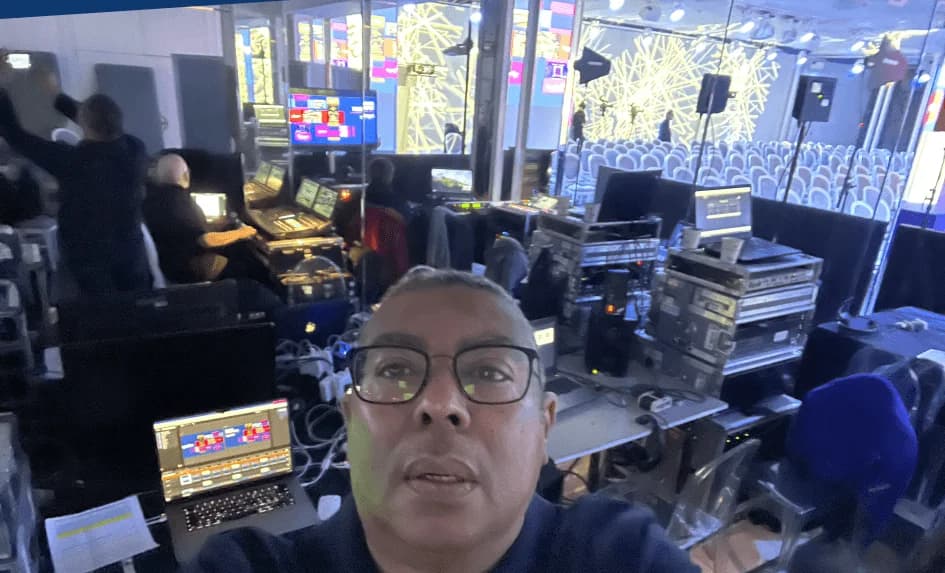 Régie vidéo en cours d'exploitation pendant la plénière Lagardère